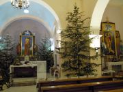 Unutrasnjost crkve Svete Jelene sa desnim pokrajnjim oltarom